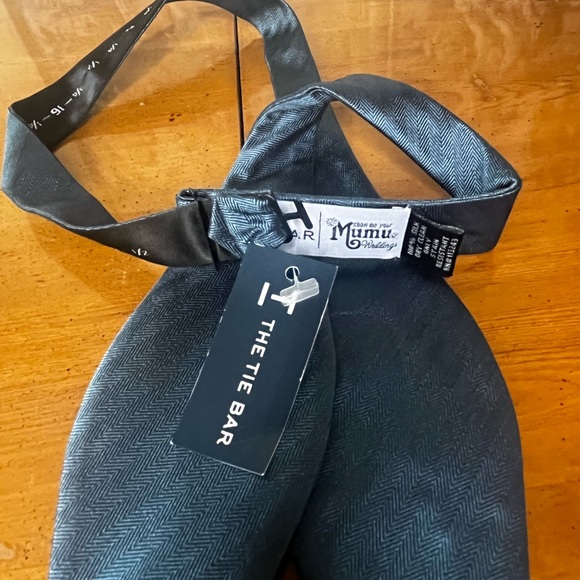 The Tie Bar Elegant Blue Bow Tie - Picture 2 of 6